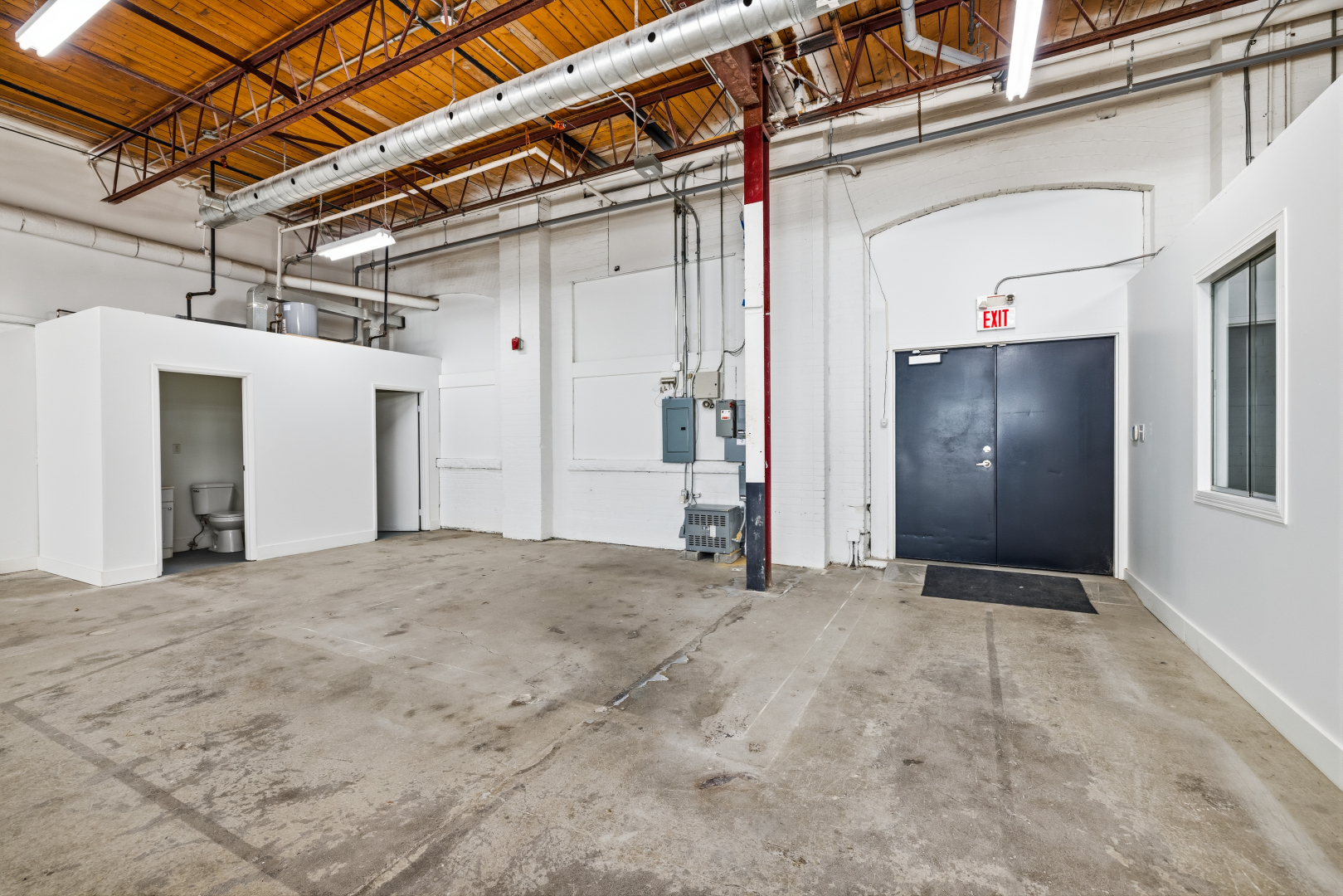 401LoganAvenue_Unit110 1