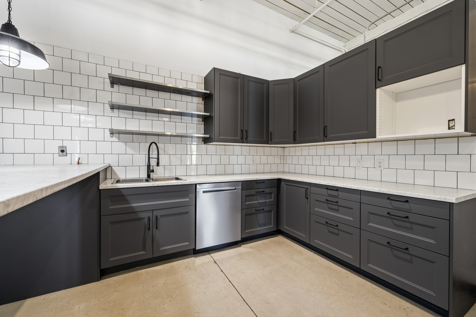 401LoganAvenue_Unit205 3