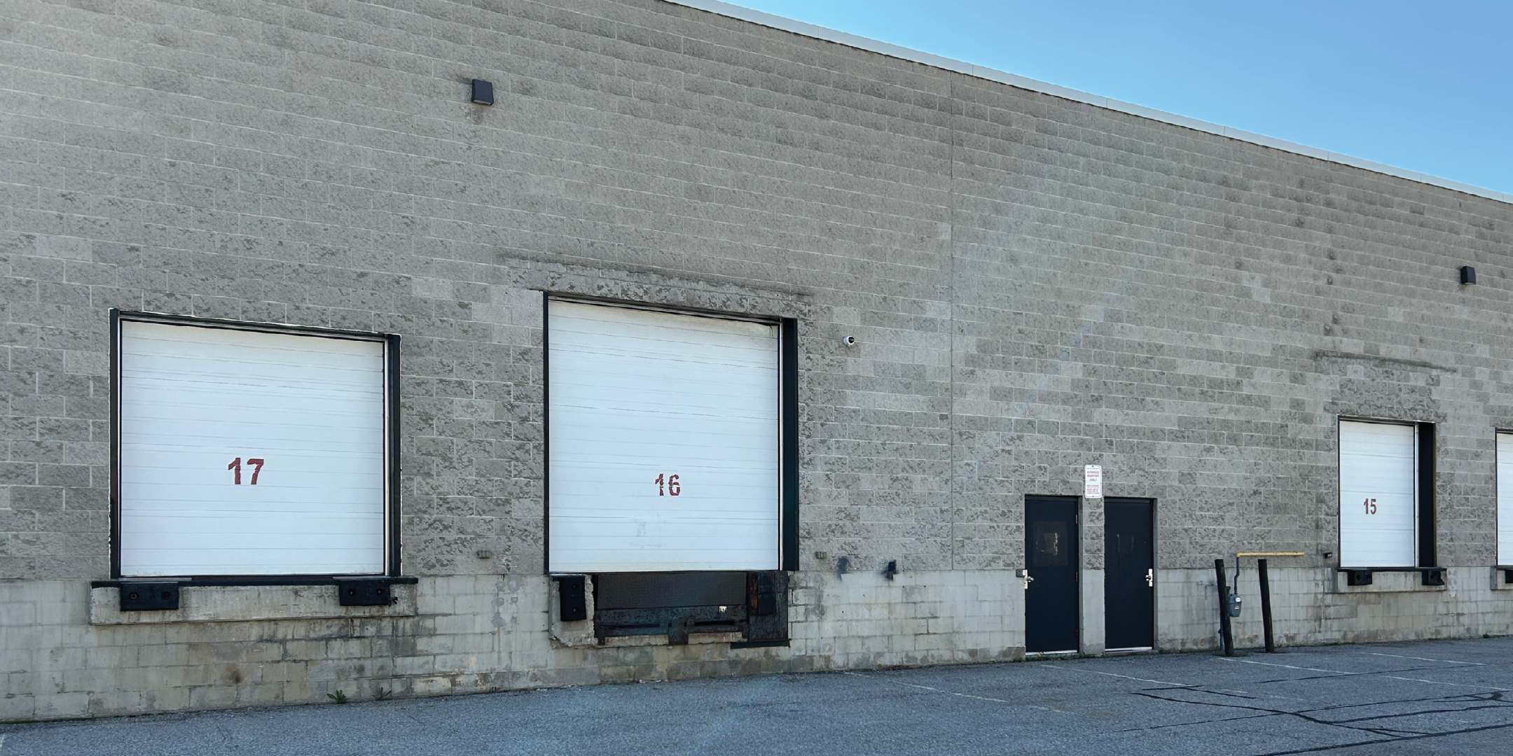401 Magnetic Drive Unit 15-17 Building Back with Shipping Doors
