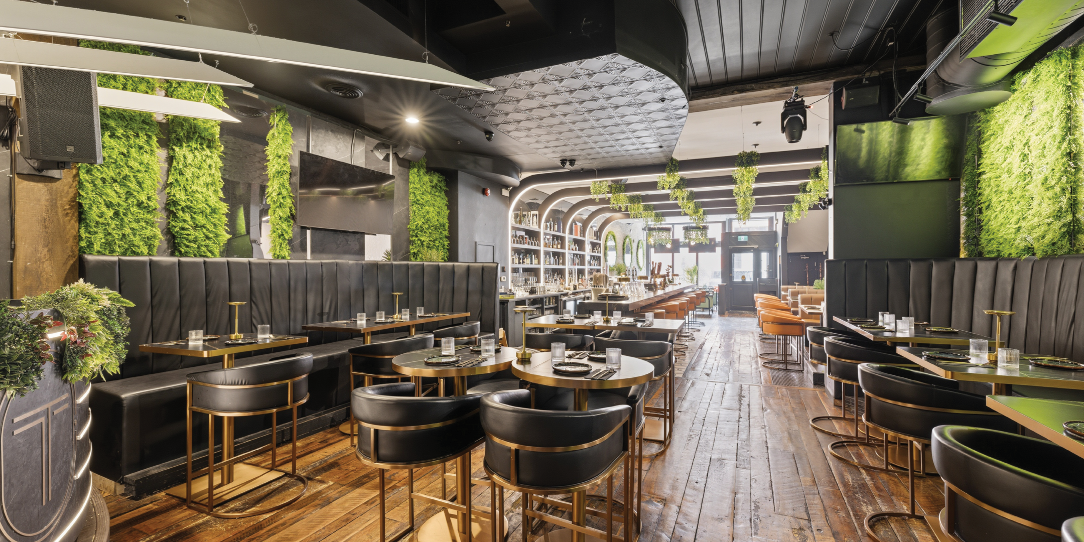 41 King Street W - Main floor restaurant