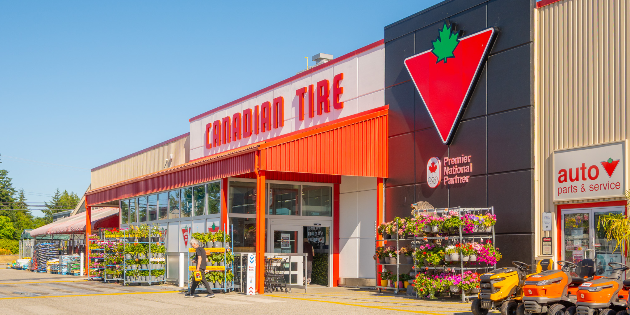 Canadian Tire entrance