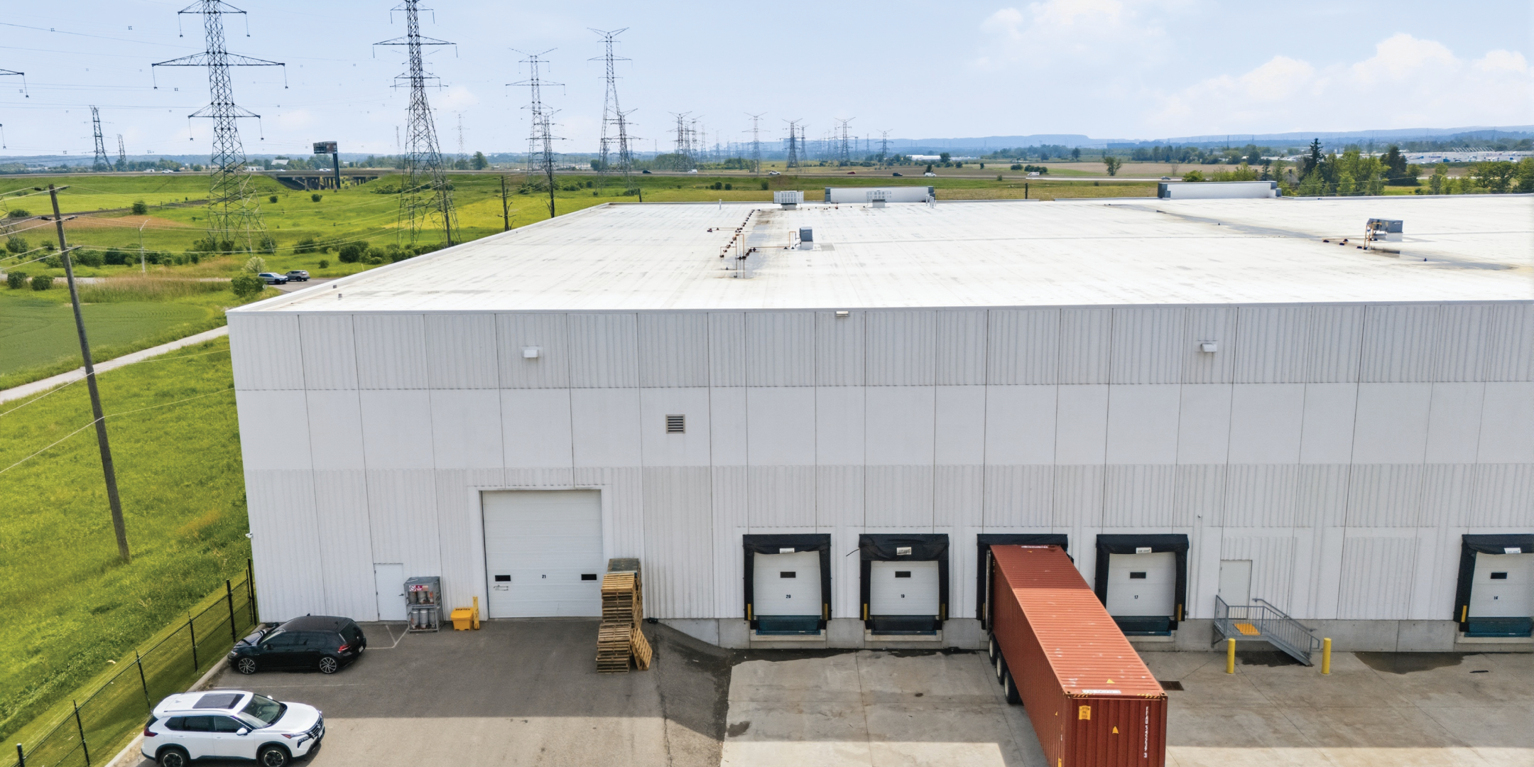 7429 Ninth Line Exterior Shipping