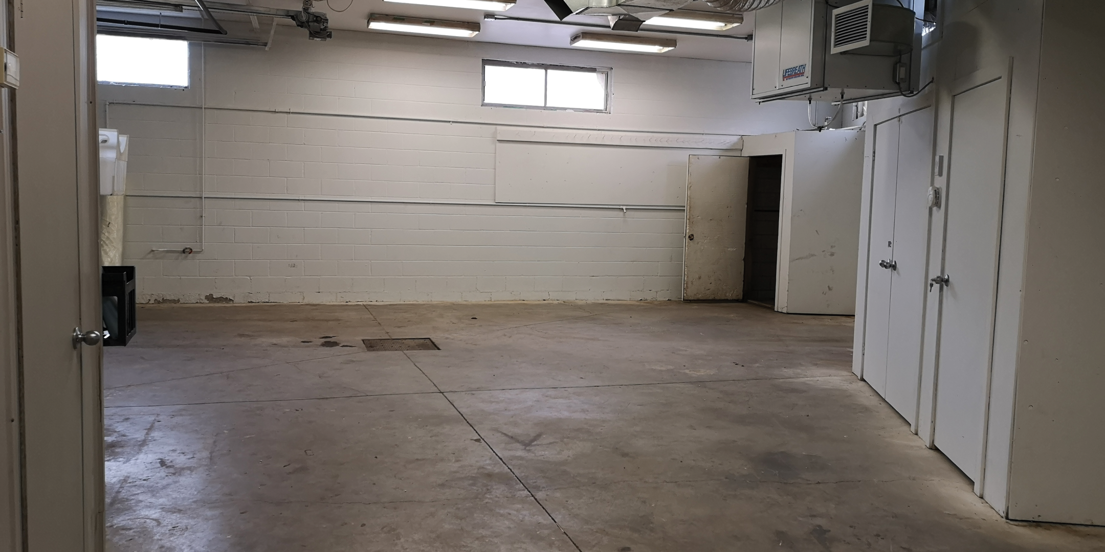 28 Main Street N Industrial Area