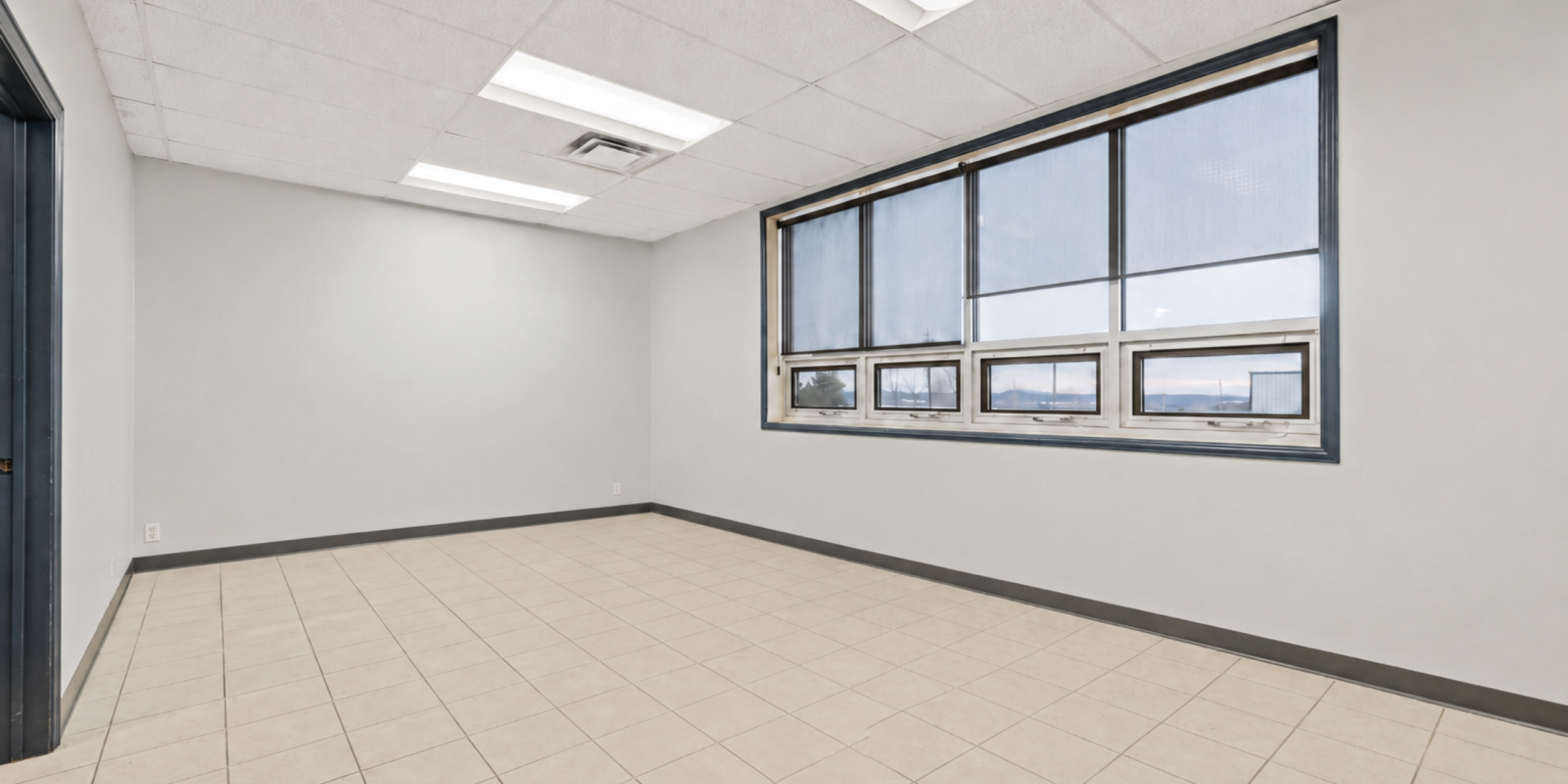 306_310 Darrell Drive Meeting Room with large windows