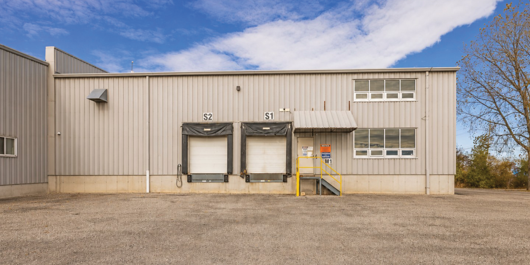306_310 Darrell Drive Exterior Shipping Doors