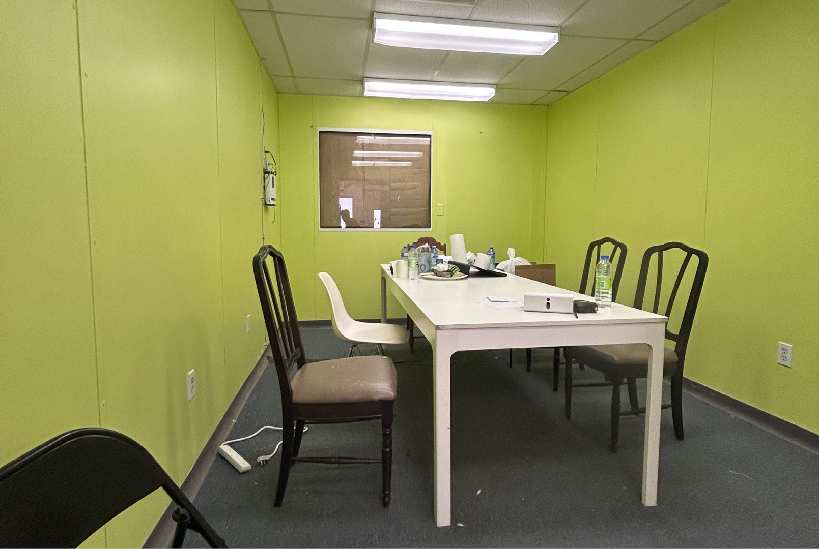 3411 McNicoll Avenue boardroom with desk and chairs