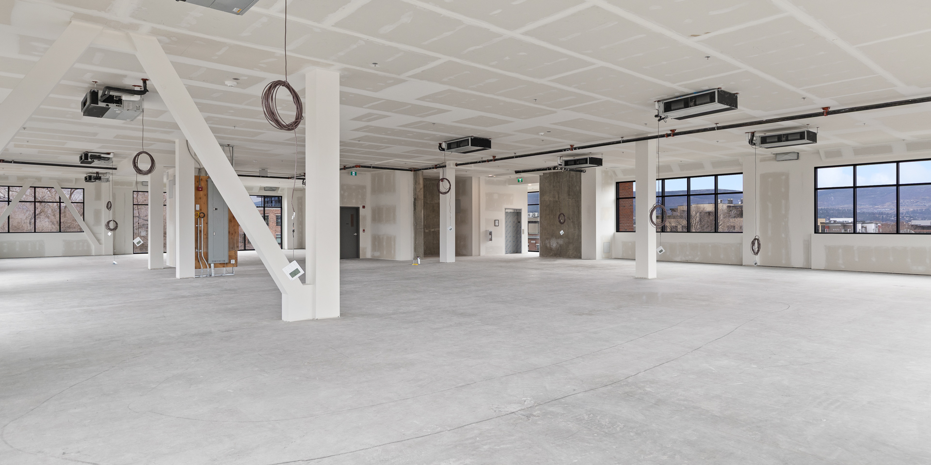 550 Osprey Avenue interior unfinished office space