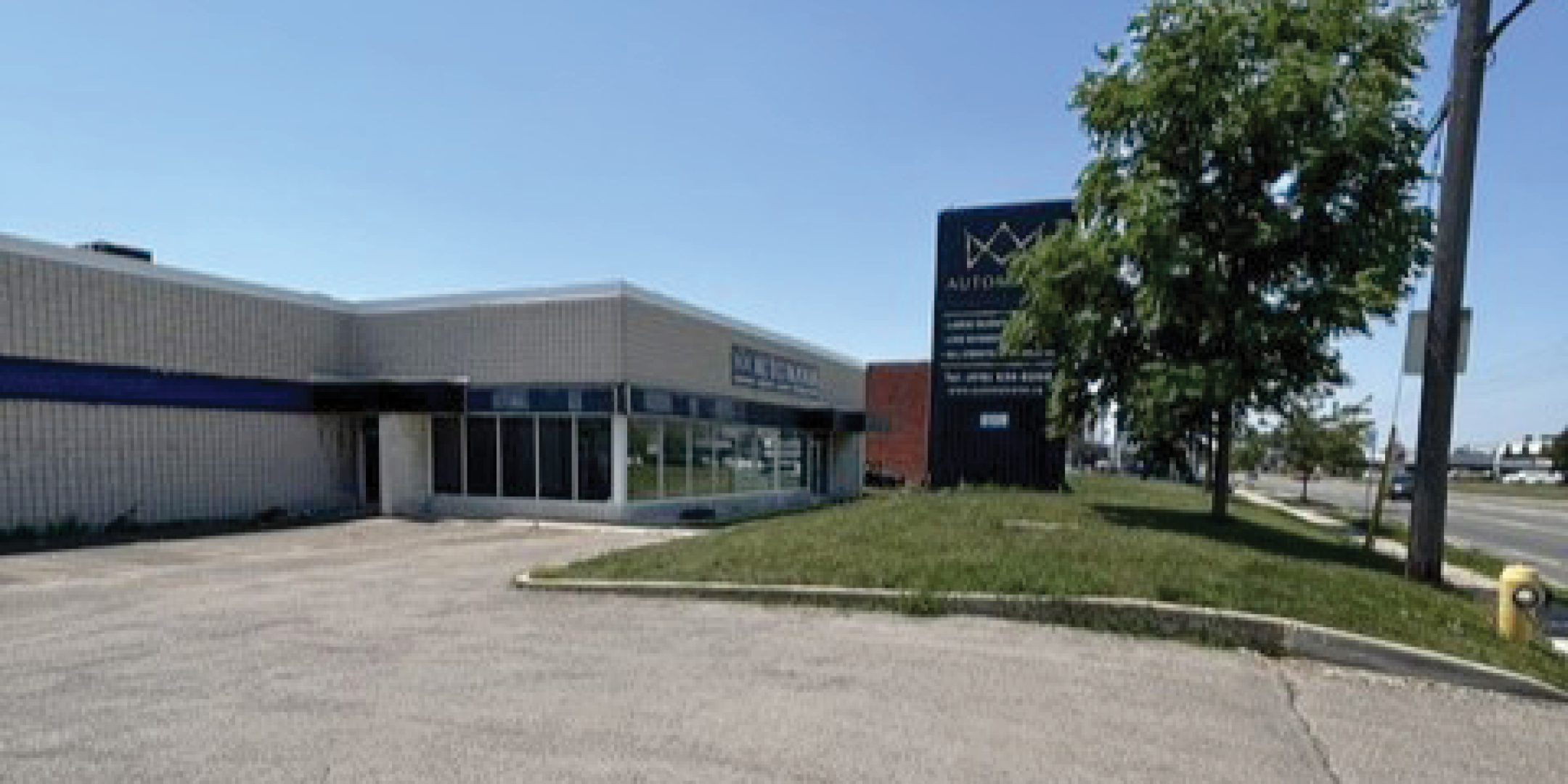 5125 Steeles Avenue W Front Exterior