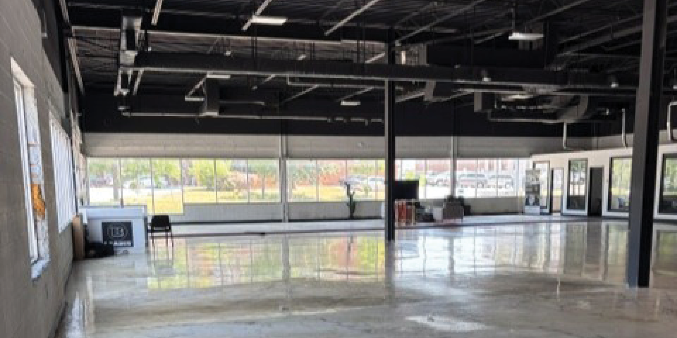 5125 Steeles Avenue W Empty Showroom