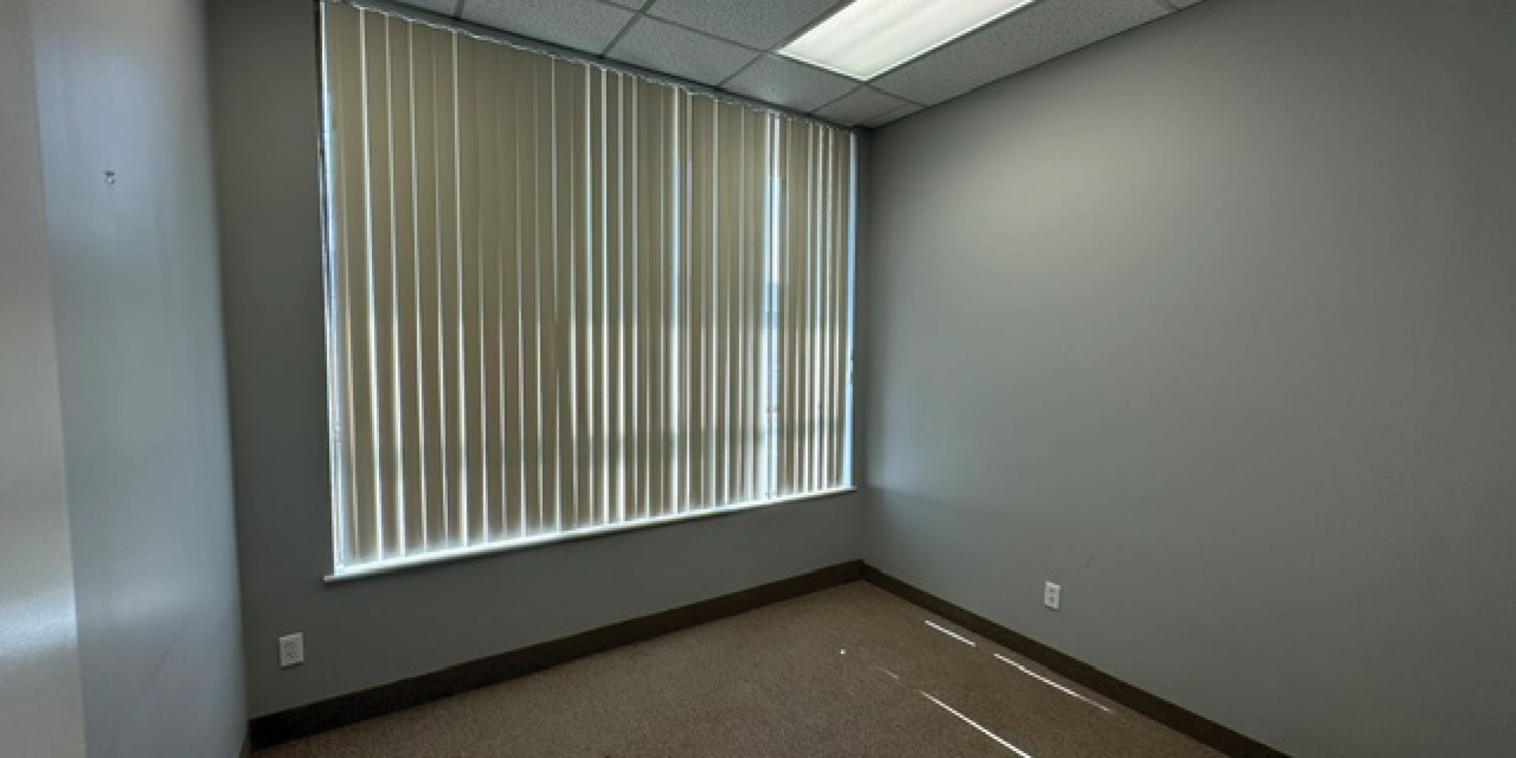 230 Wildcat Road Empty Carpeted Room showing blinds