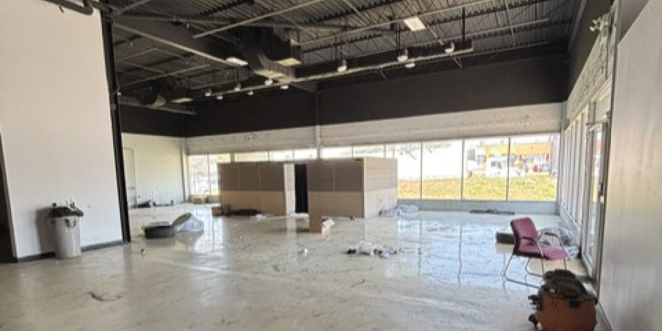 5125 Steeles Avenue W Interior Ceiling Exposed 