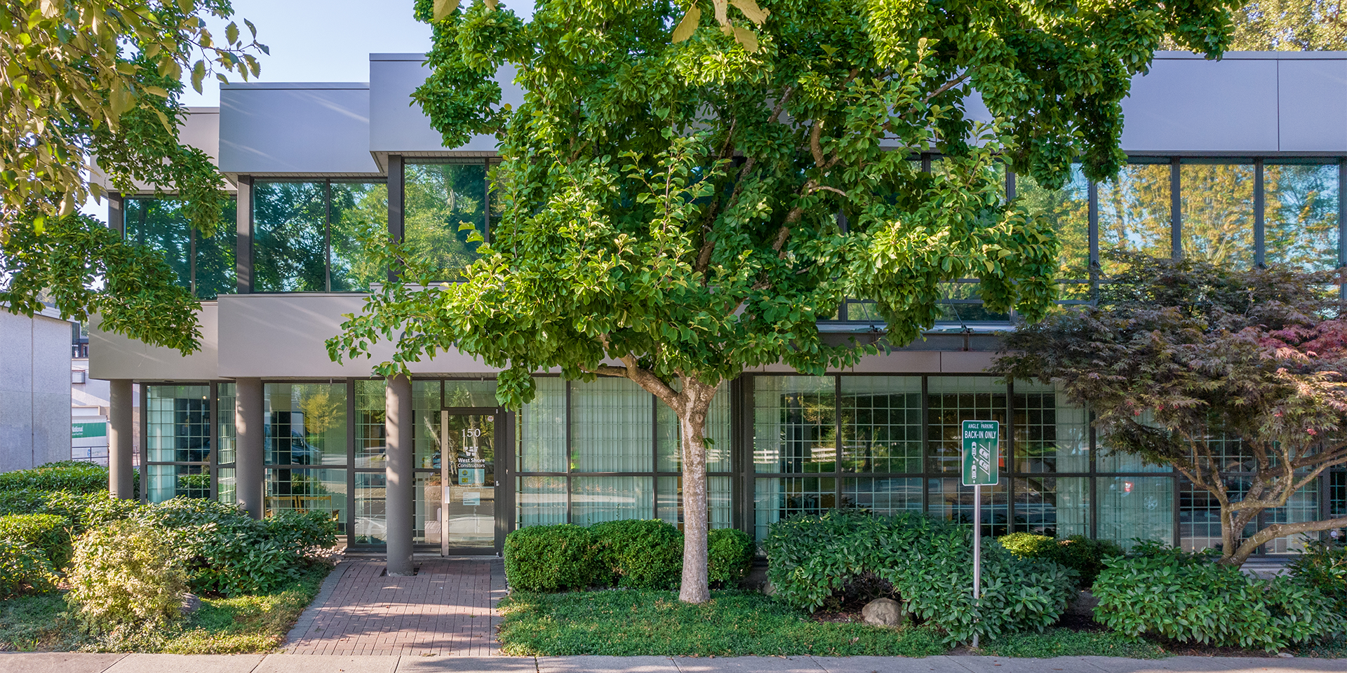 Exterior street view of 1000 Roosevelt Crescent