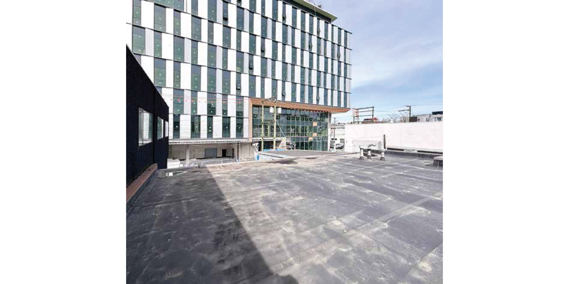 117 West 5th Avenue building exterior patio area