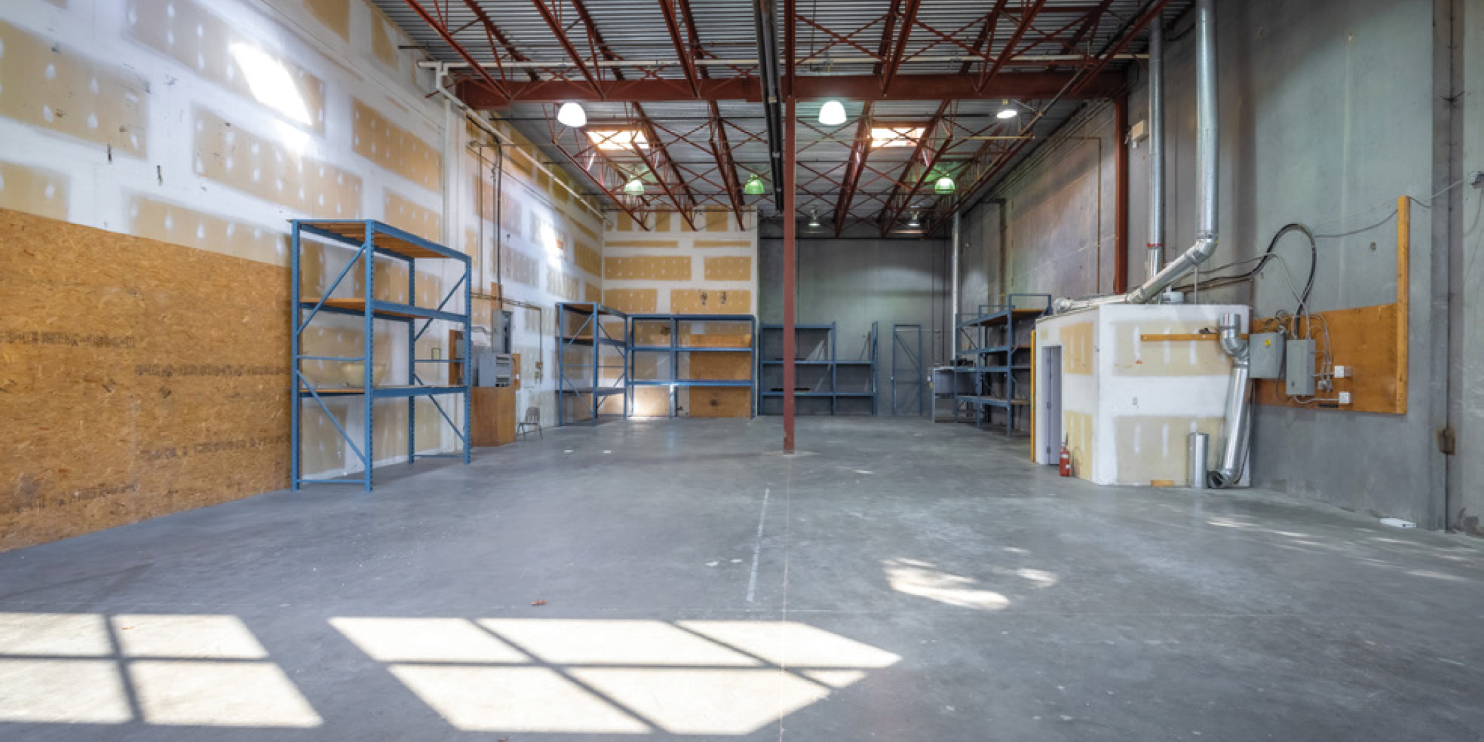 19947 101 Avenue warehouse area