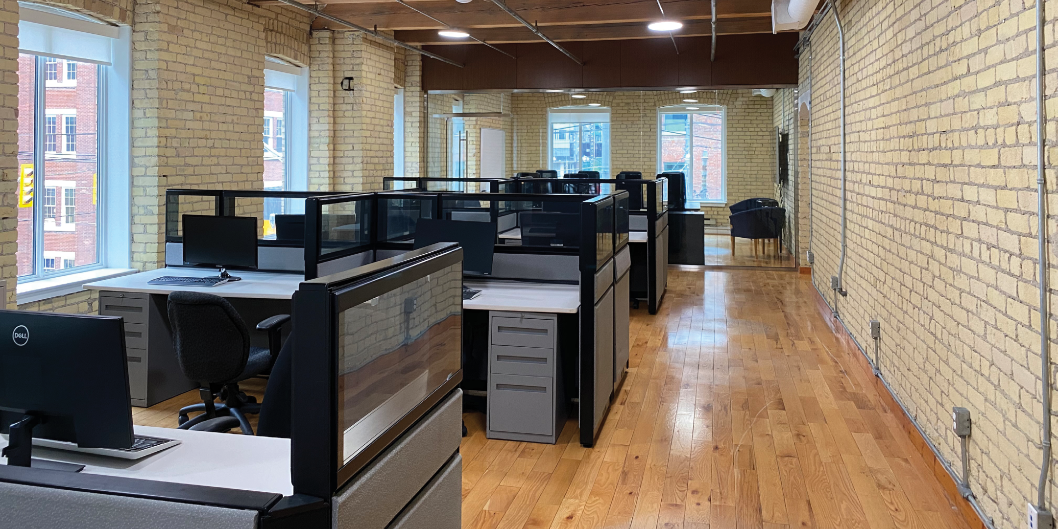 24 Duncan Street open area with work cubicles