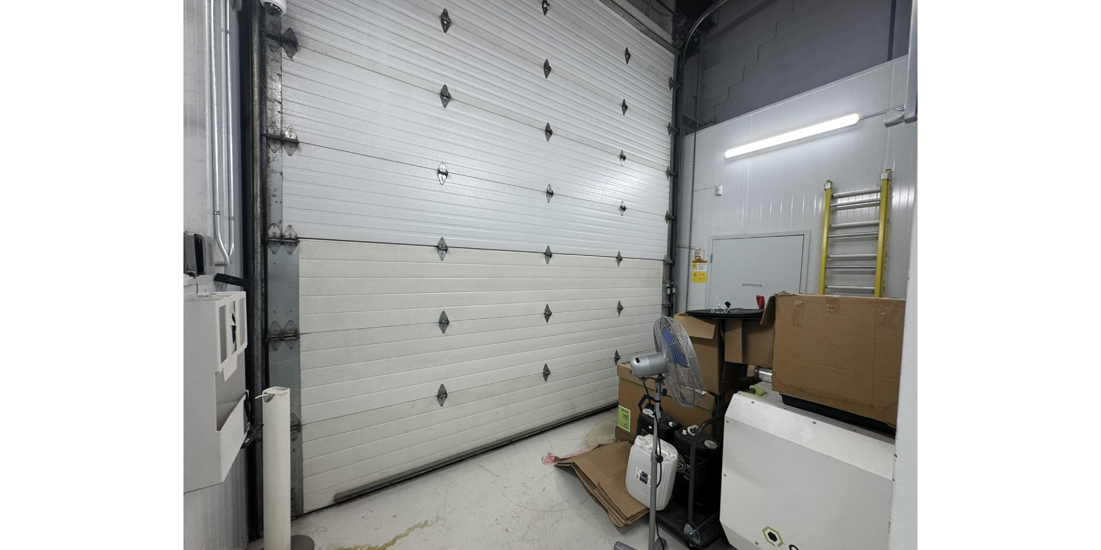 255b Rutherford Road S, Large Shipping Door