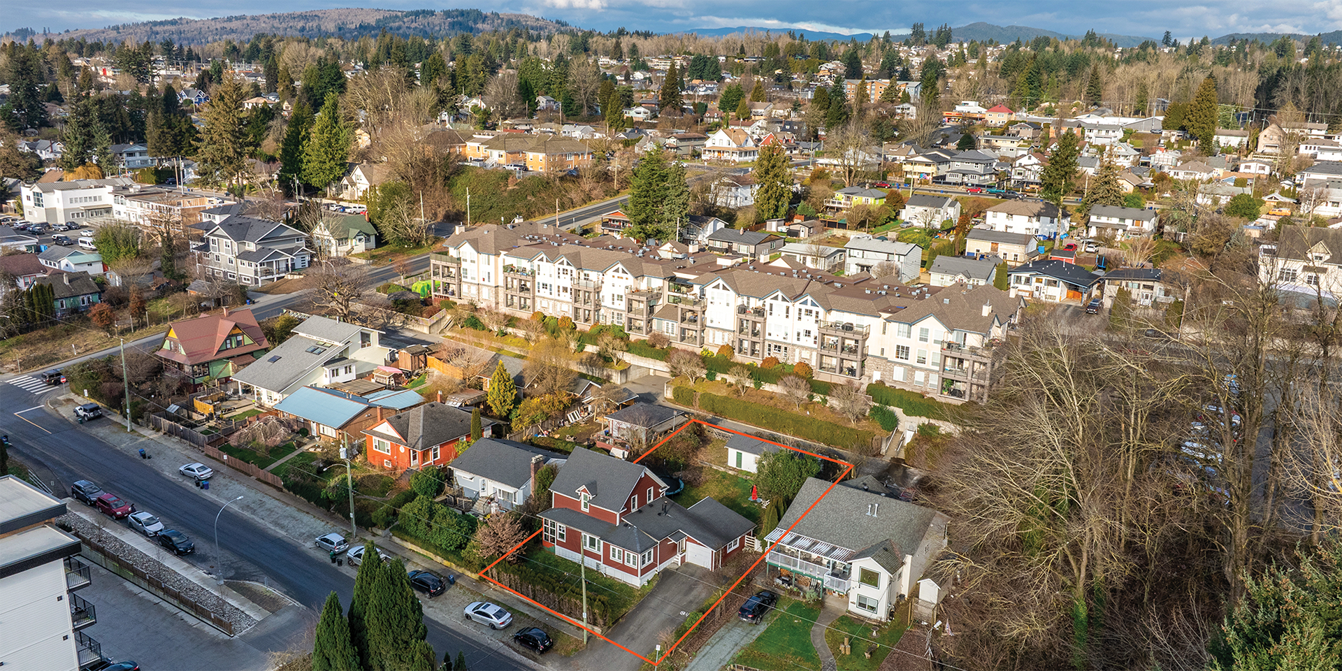 33163 3rd Avenue Aerial with Property Outlined and Surrounding Neighbourhood