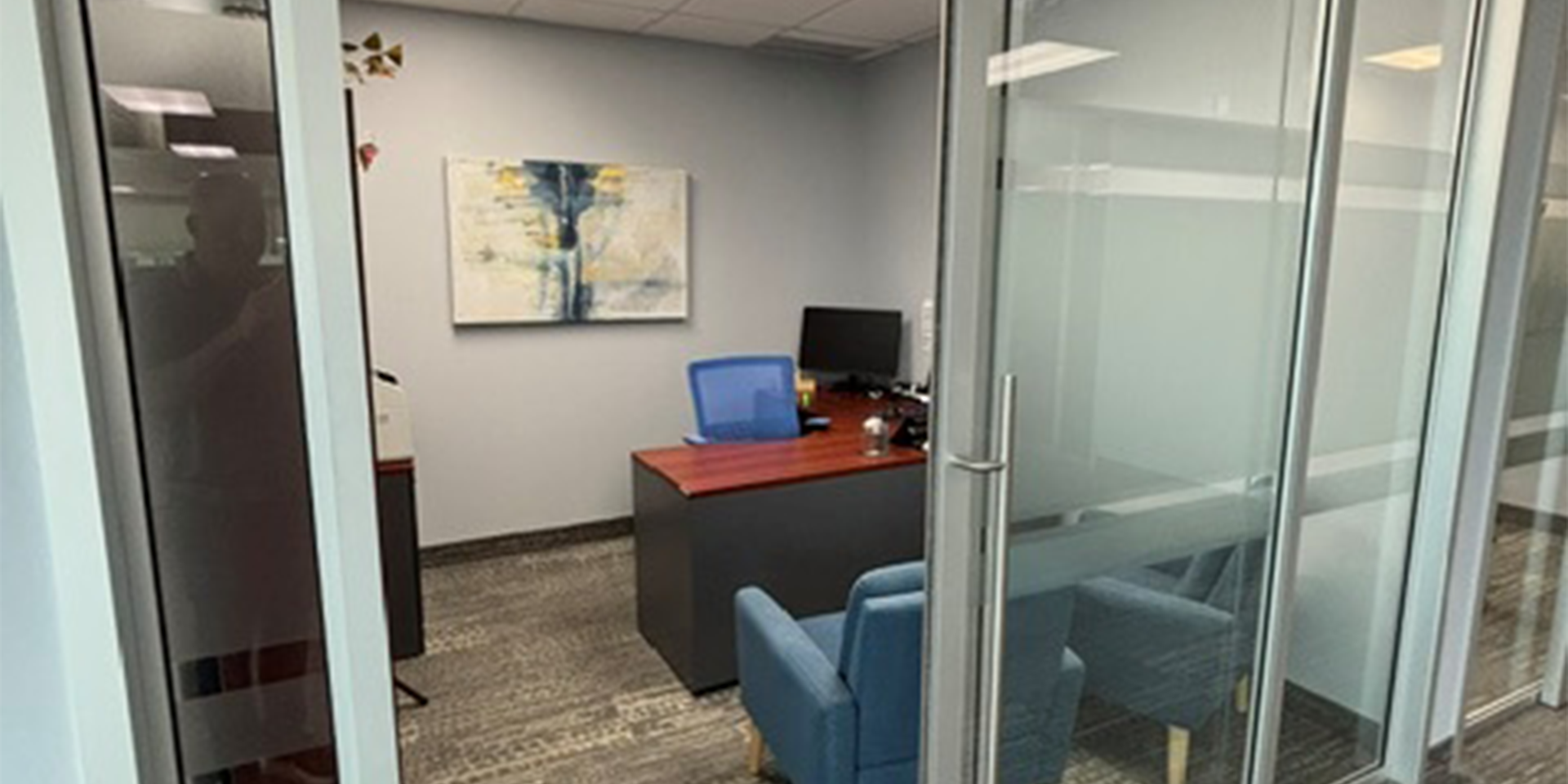 5420 North Service Road - Another Office