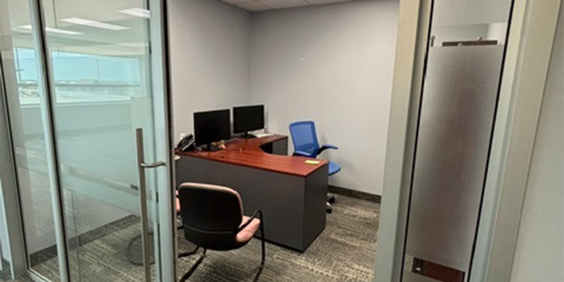 5420 North Service Road - Another Office
