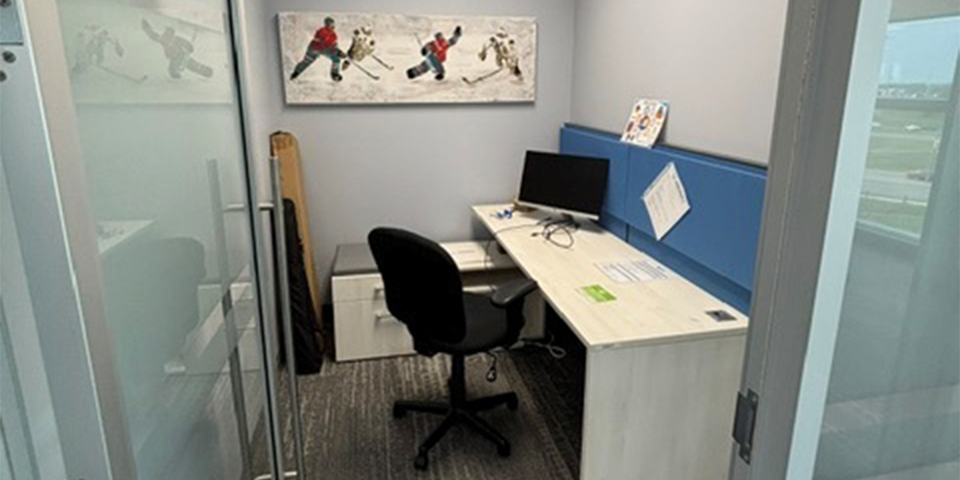 5420 North Service Road - Another office with working desks 