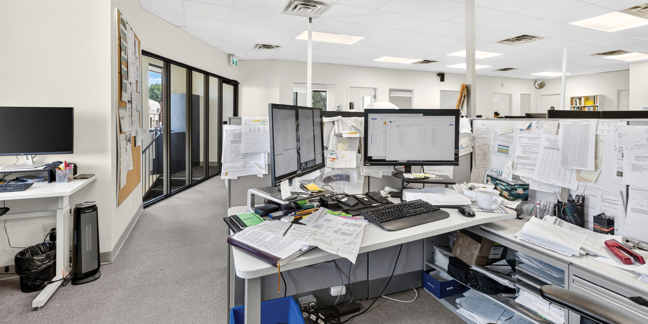 5495 Canotek Road Office Cubicles
