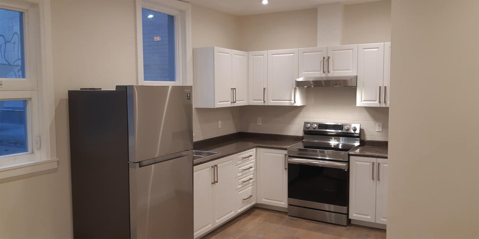 2004 Queen Street E kitchen