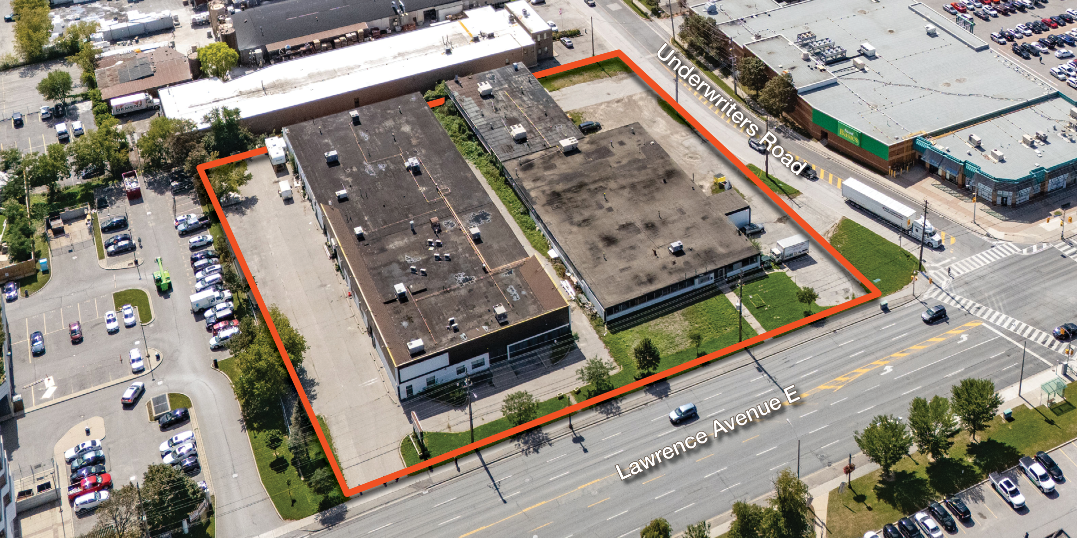 2135-2139 Lawrence Avenue E aerial shot of buildings