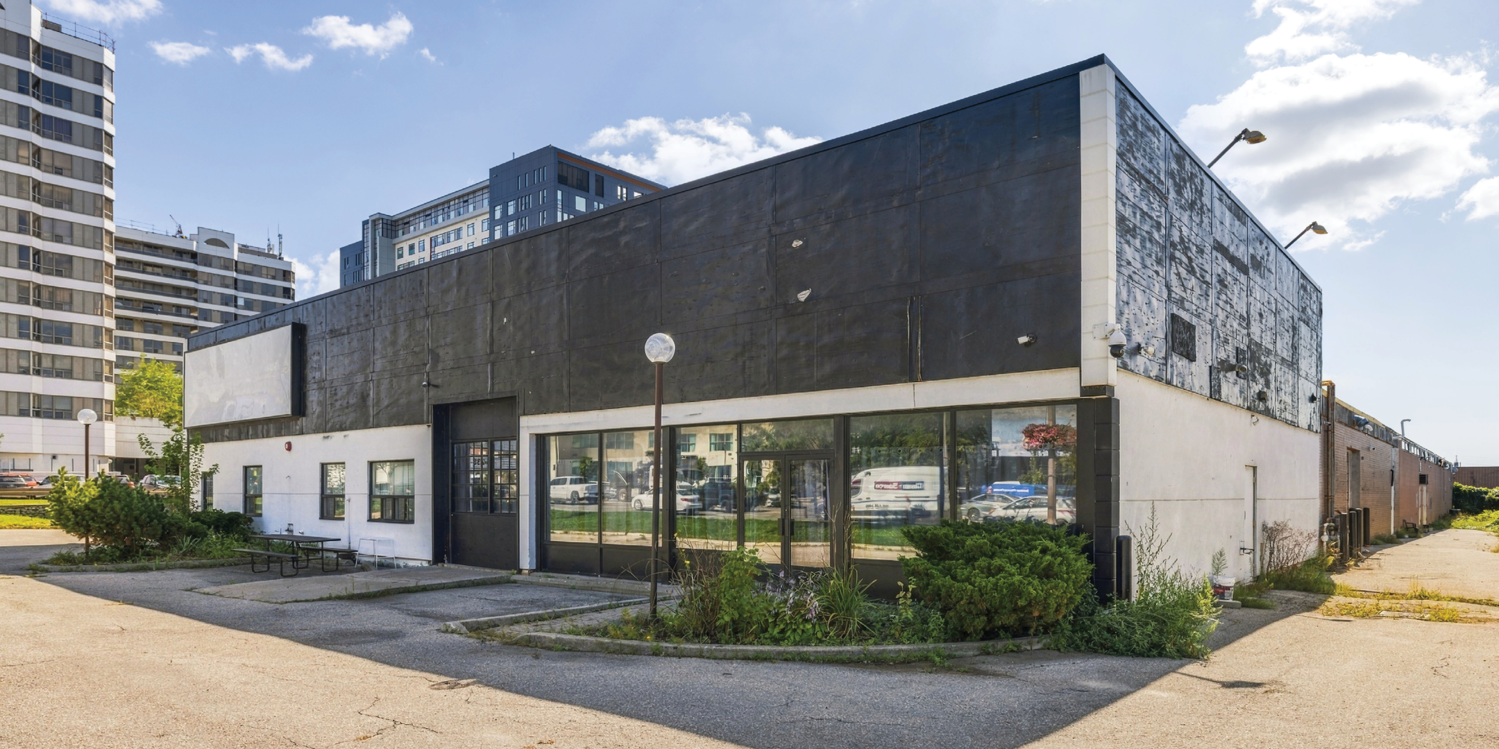 2135-2139 Lawrence Avenue E Exterior building front