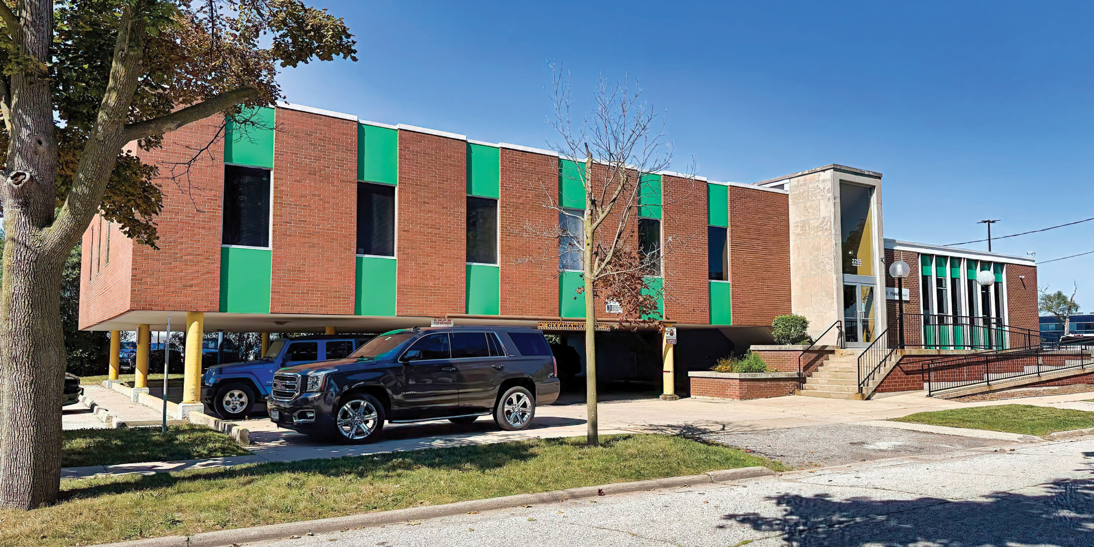 2255 Cadillac Street, Windsor - Manulife Building