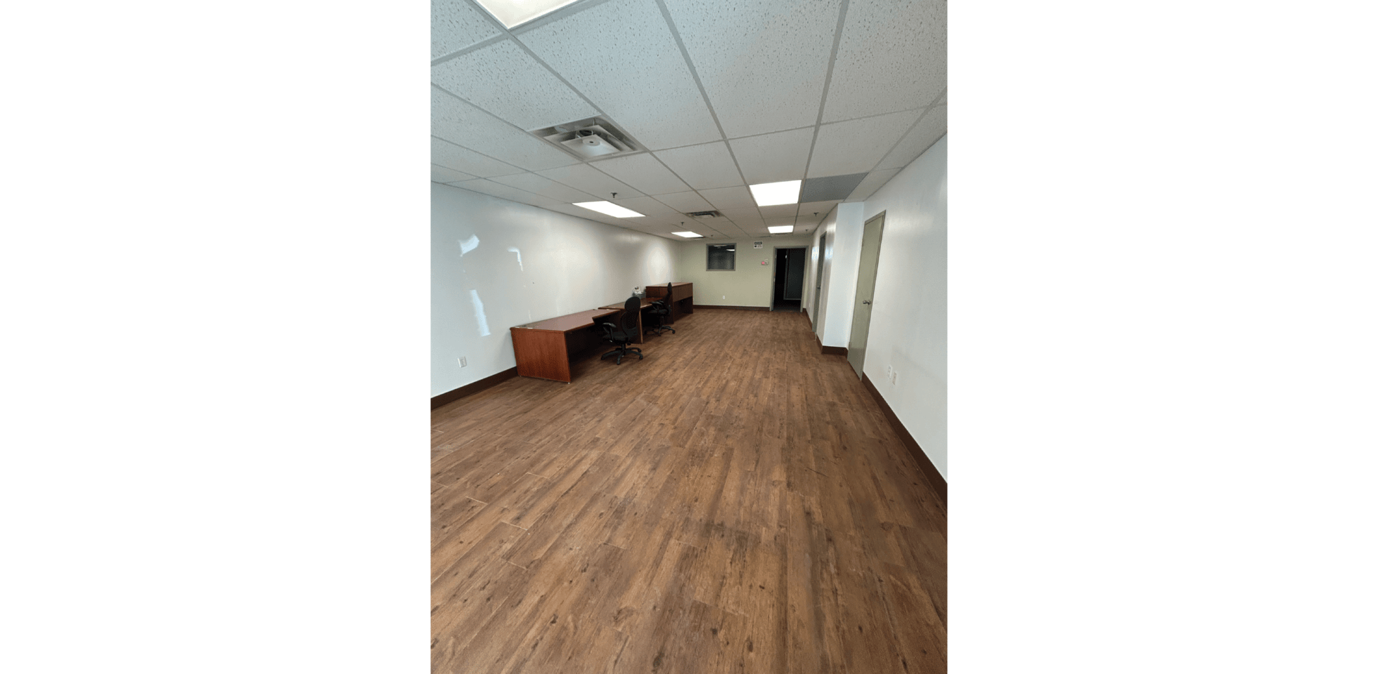 2800 John Street, Markham - Office Area with hardwood floors