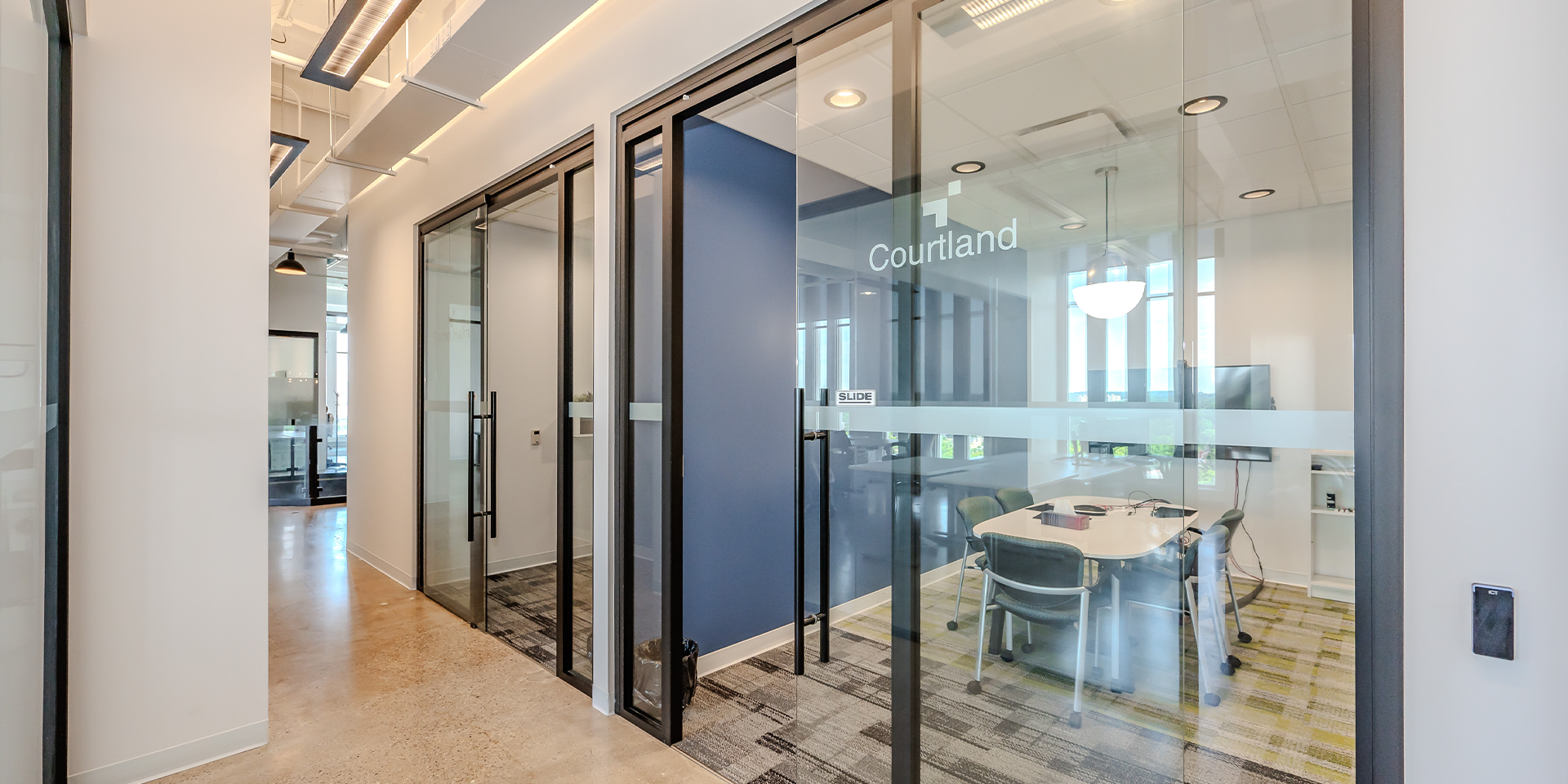 305 King Street W Meeting Room