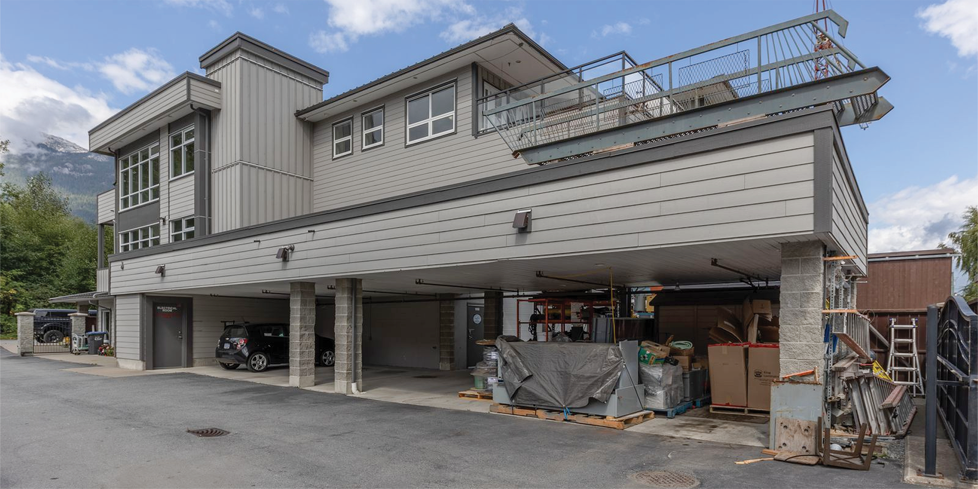 37738 3rd Avenue building exterior parking bay