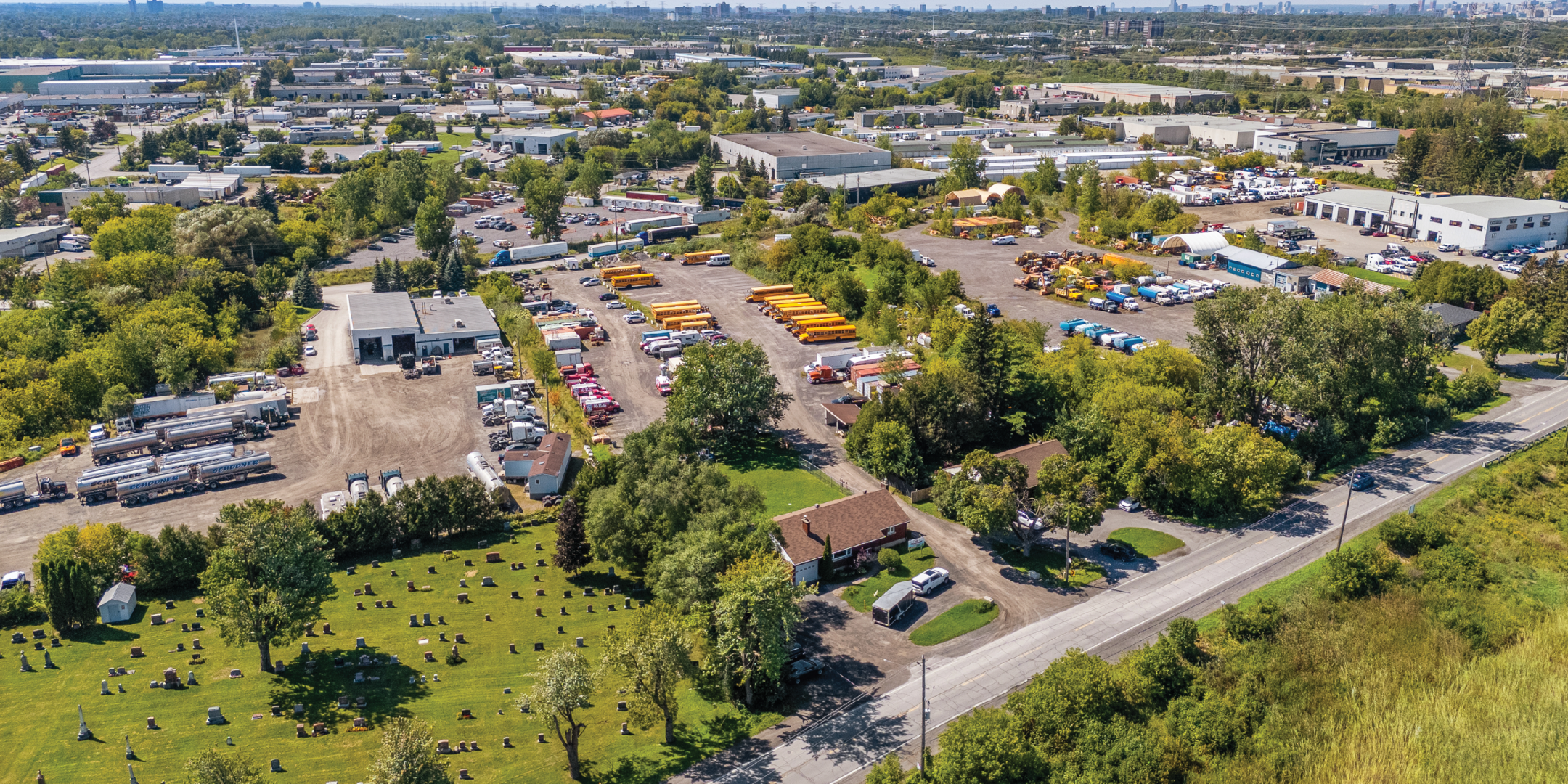 2894-3900 Russell Road Aerial View