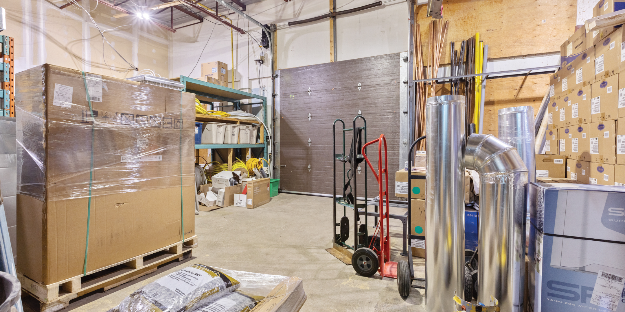 5360 Canotek Road Interior Warehouse with Shipping Door