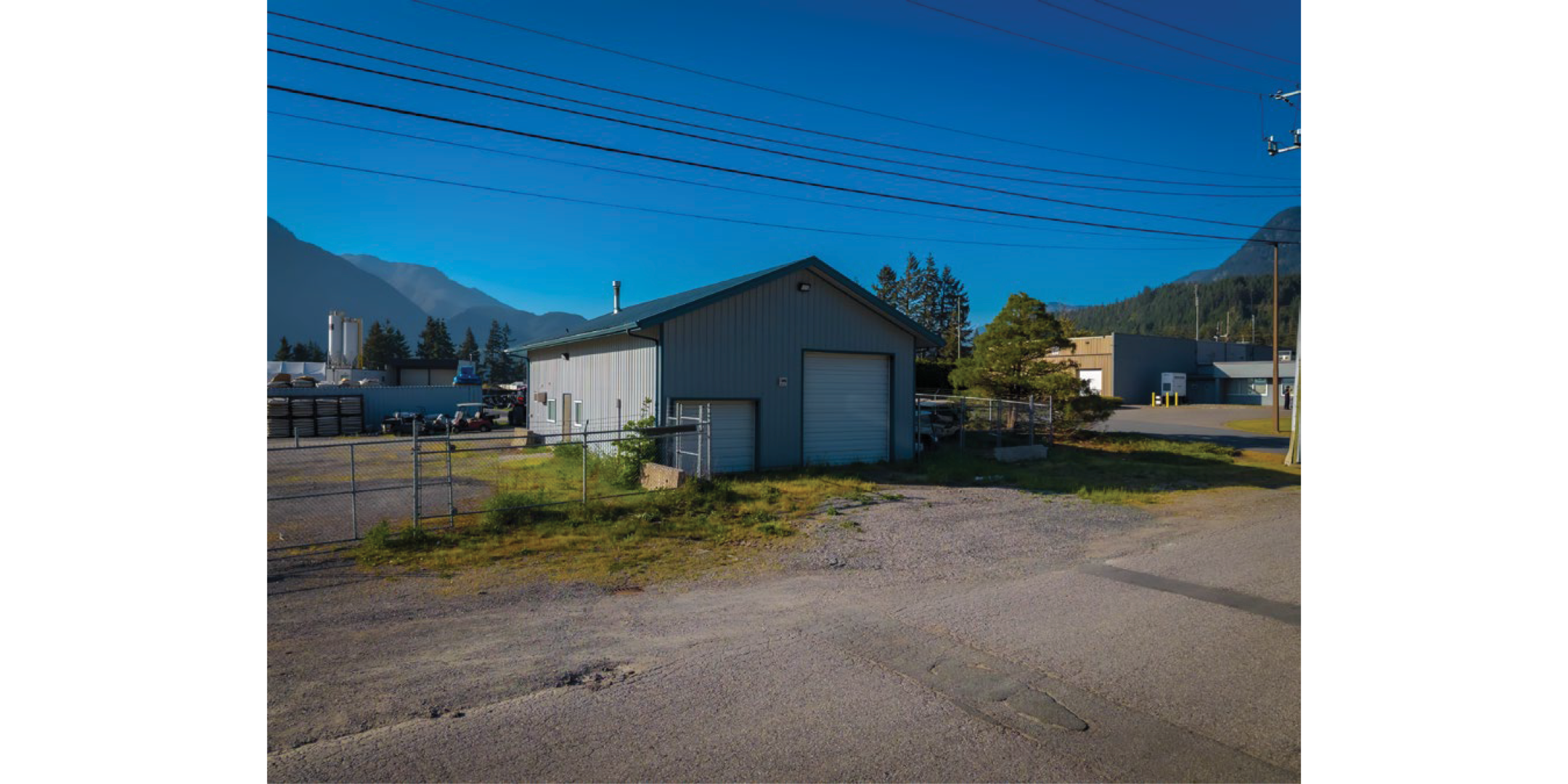 545 Raab Street property building