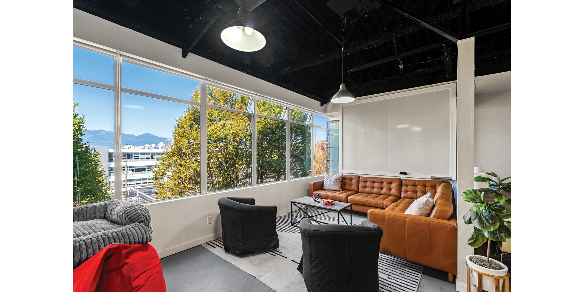 62 West 8th Avenue building interior sitting area