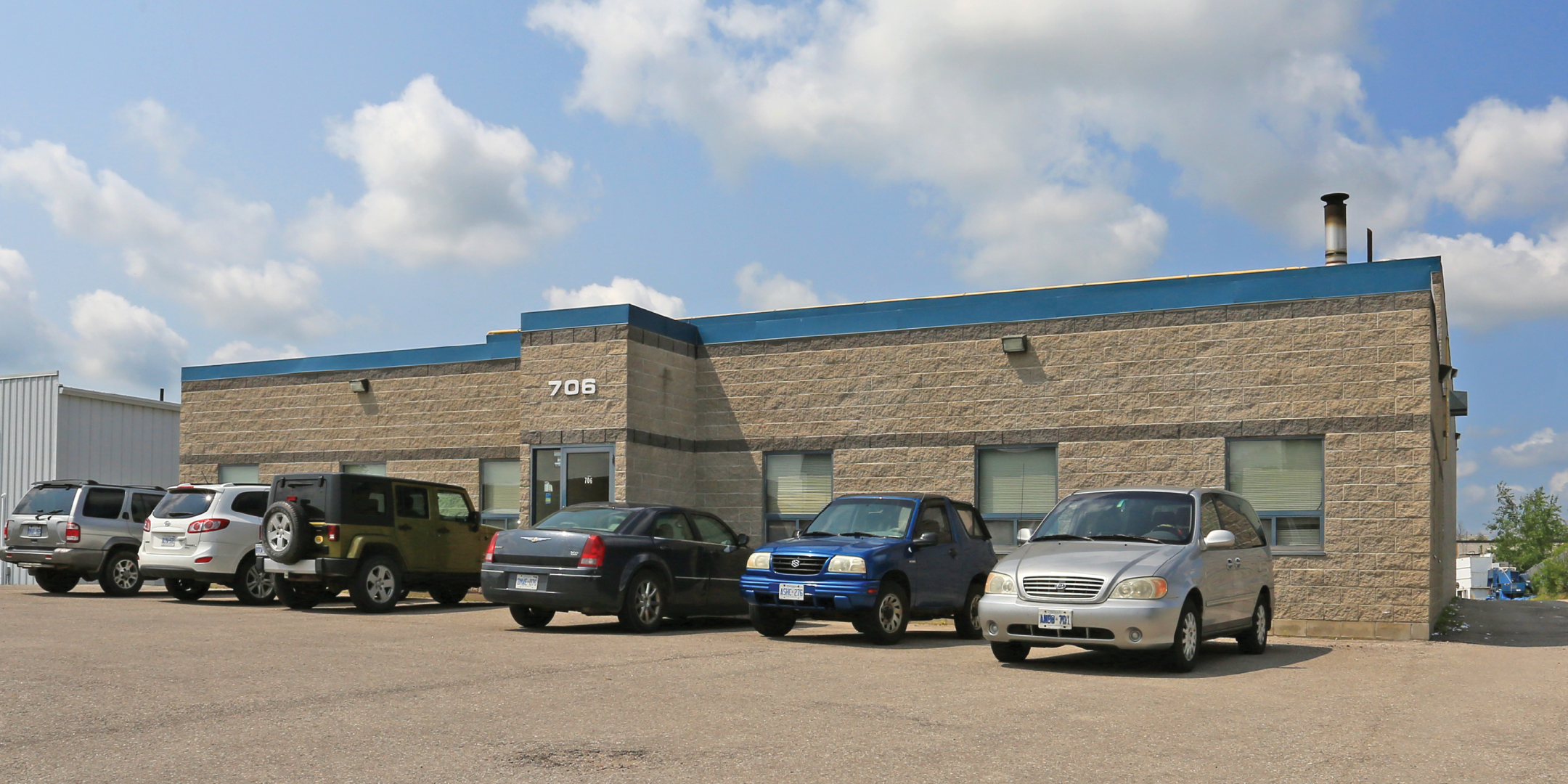 706 Bayview Drive Building Exterior