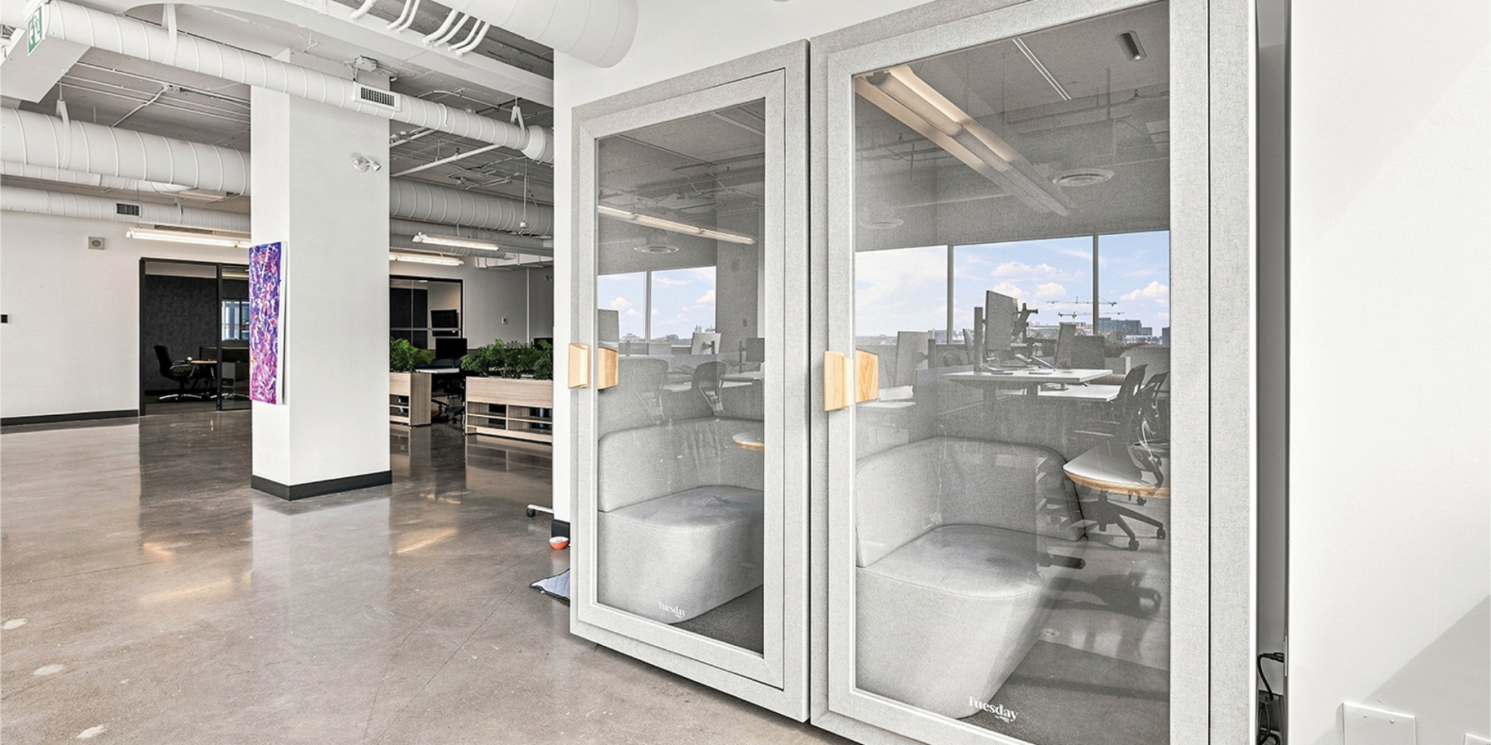 720 King Street West enclosed offices