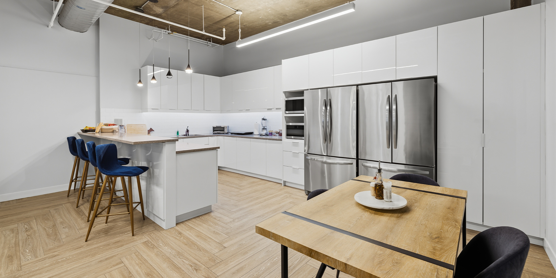 73 King Street W Kitchen