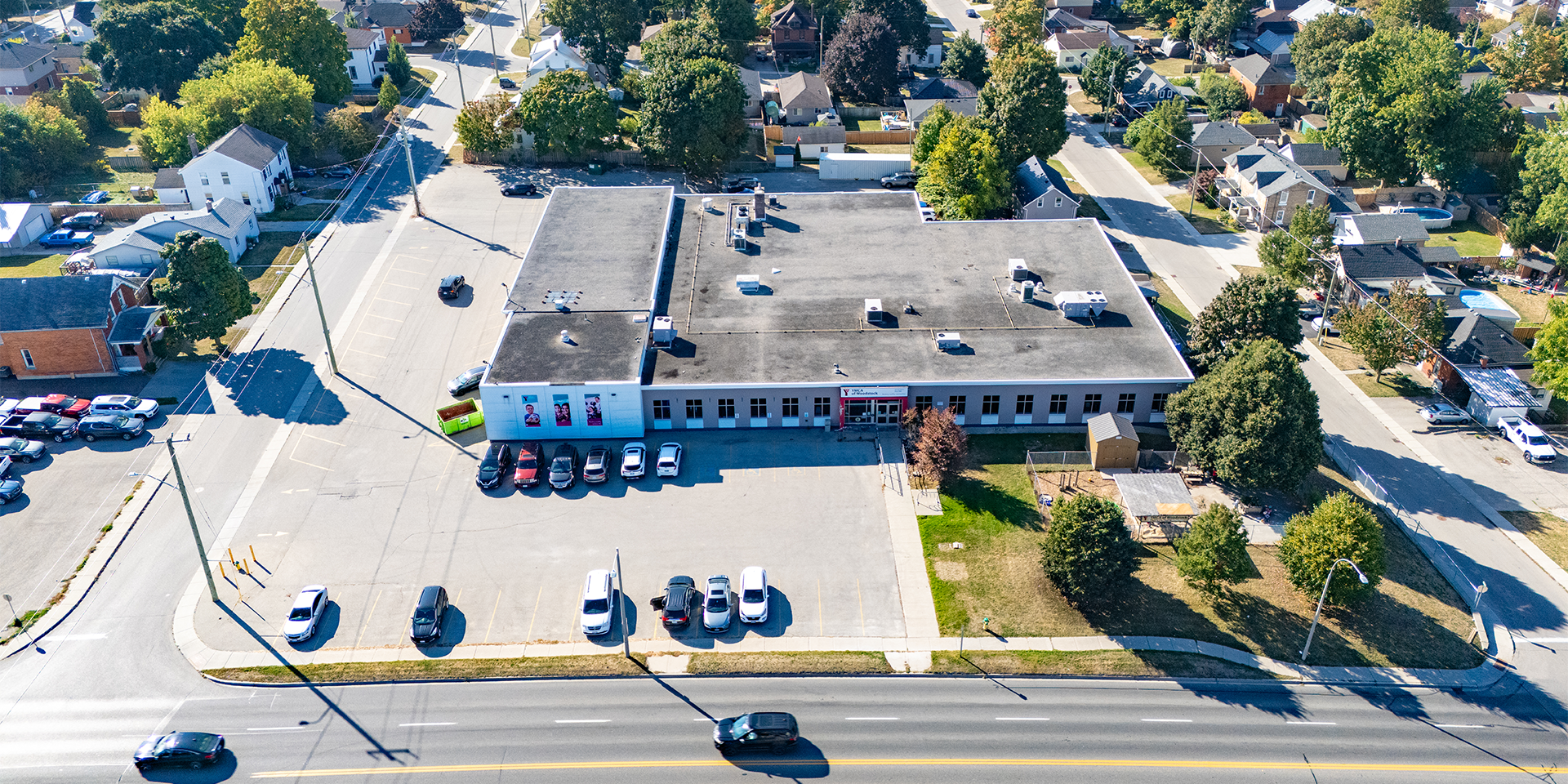 Aerial of 808 Dundas Street