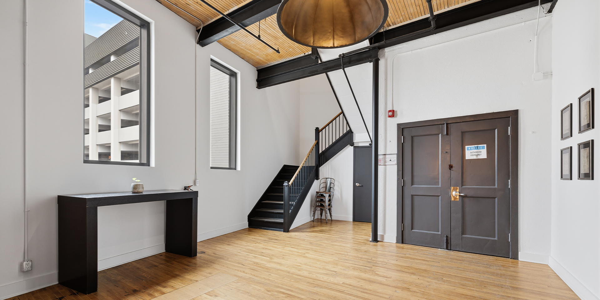 8 Queen Street N Office