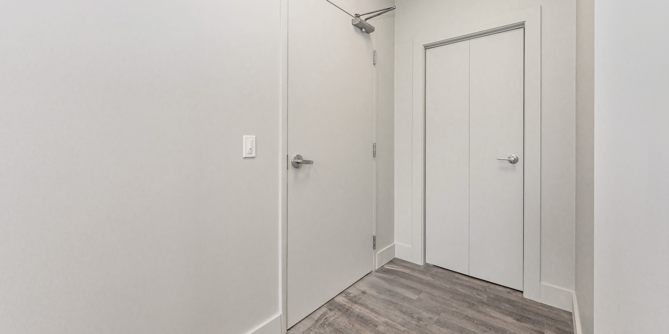 Entry to interior of unit