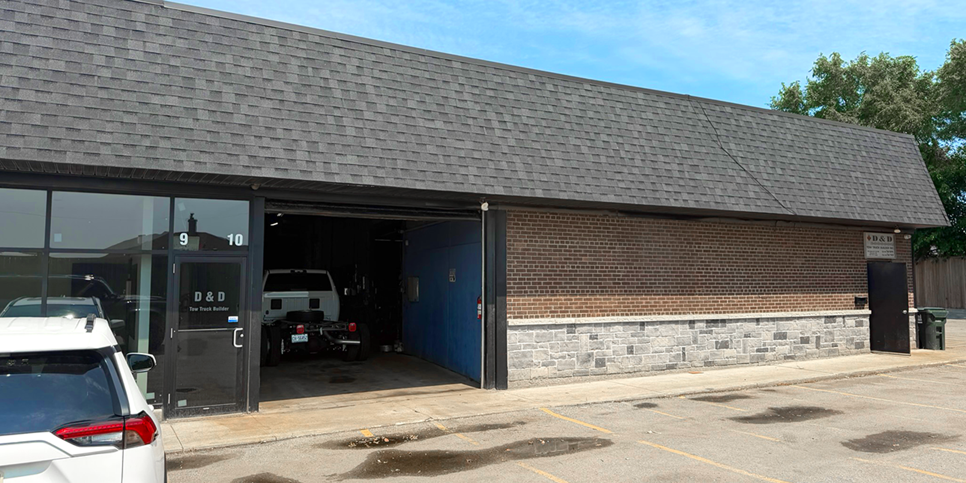 101Oakdale_Exterior_1