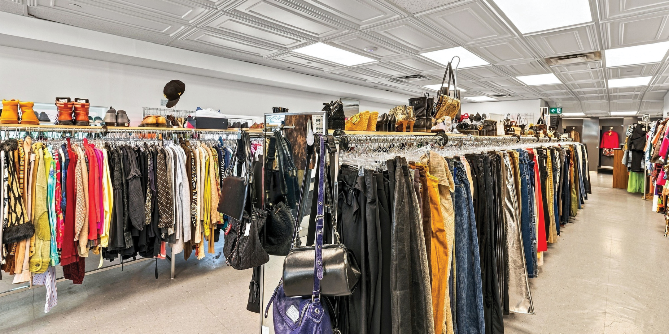 527 Bloor Street W - Common Sort Clothing Store on First Floor
