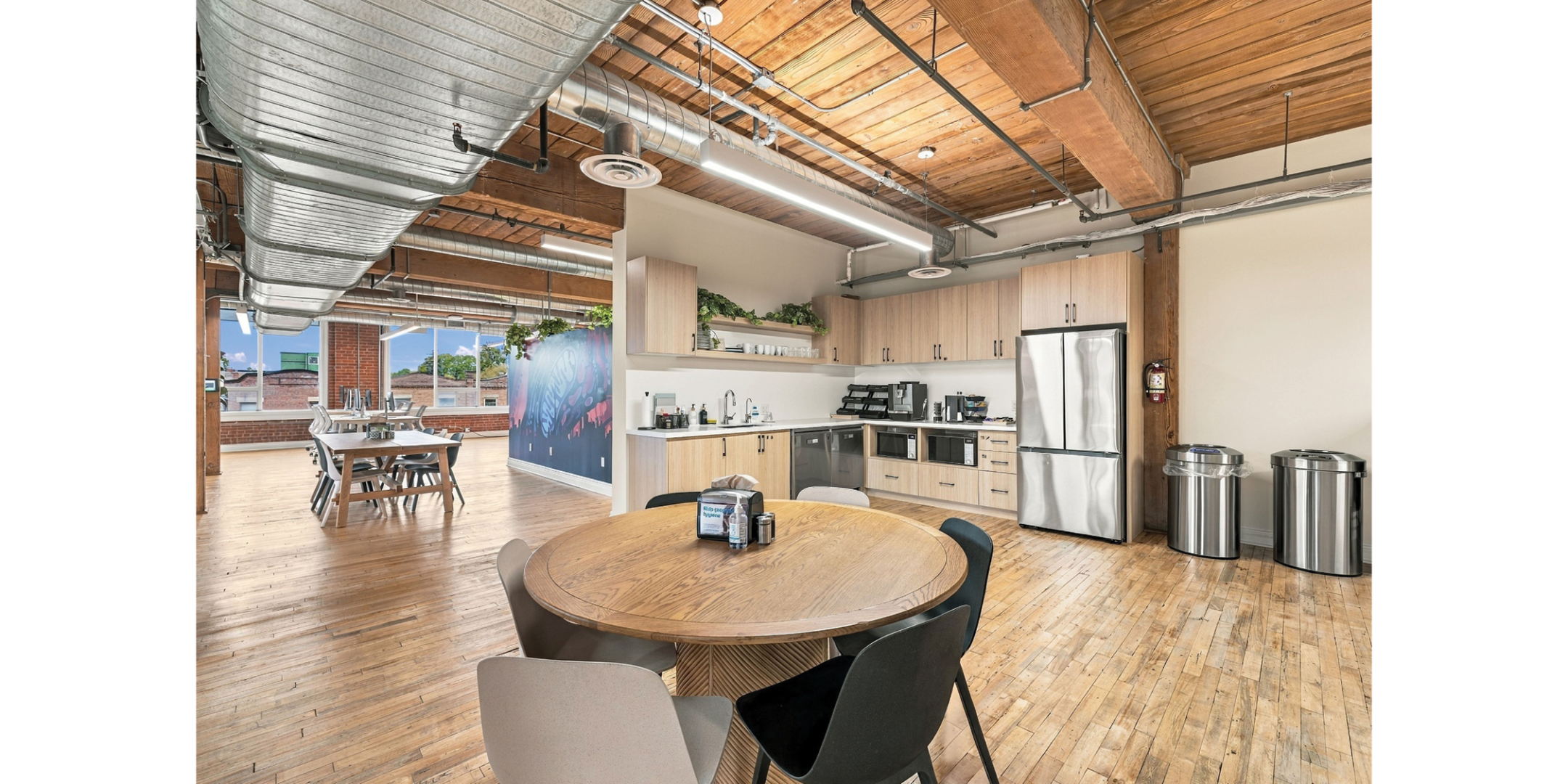 559 College Street Kitchen