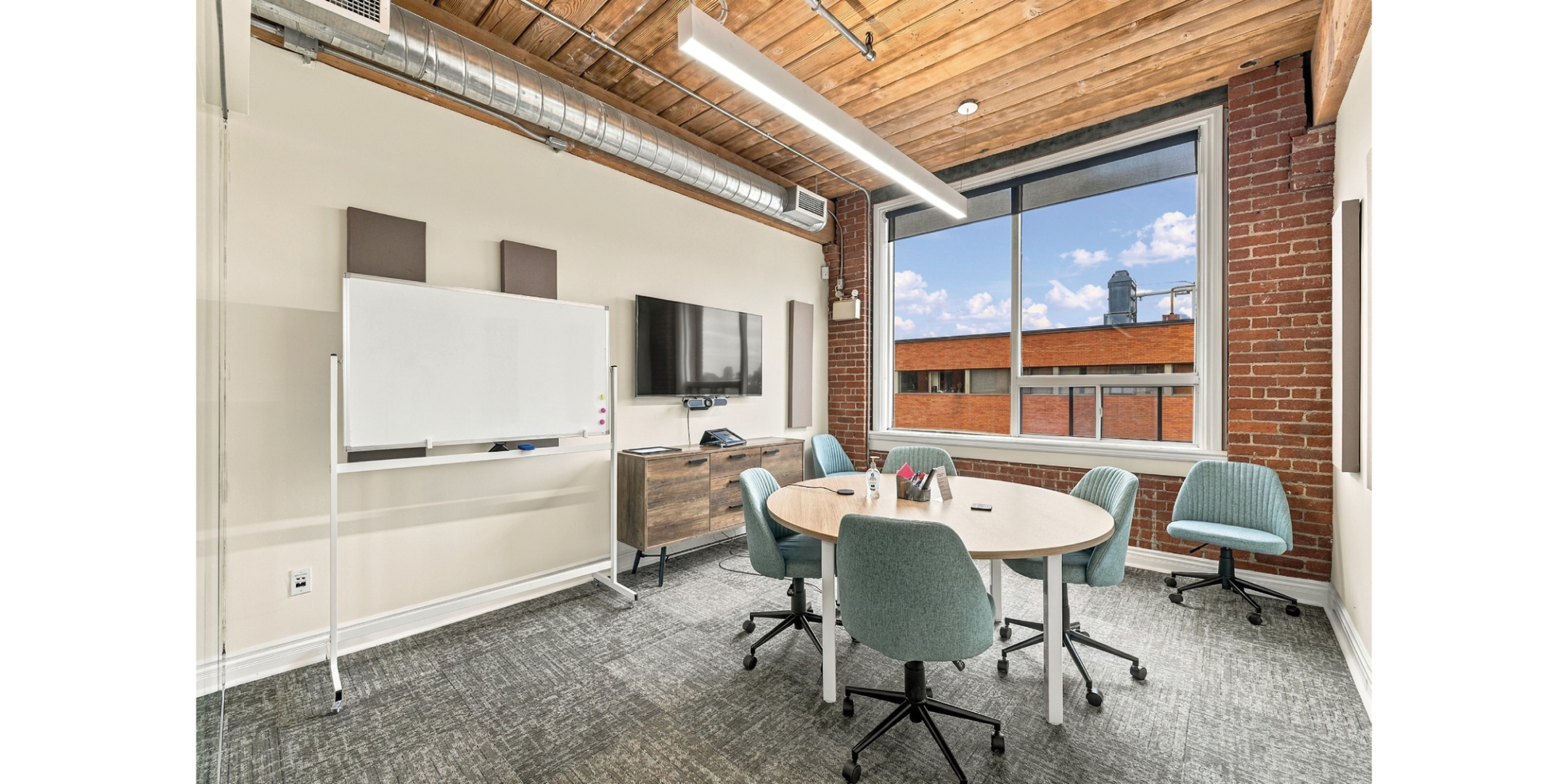 559 College Street Office