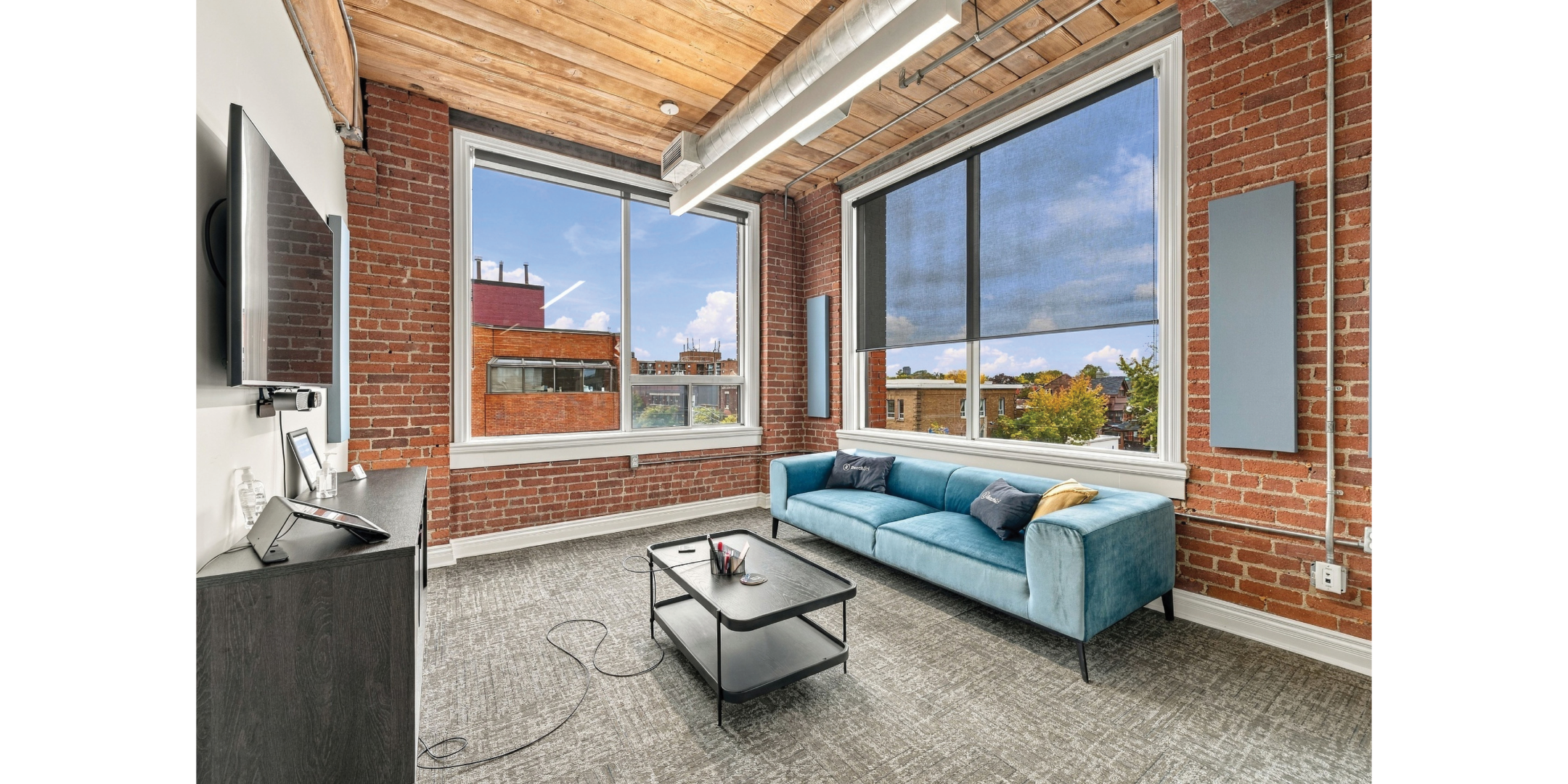 559 College Street Office
