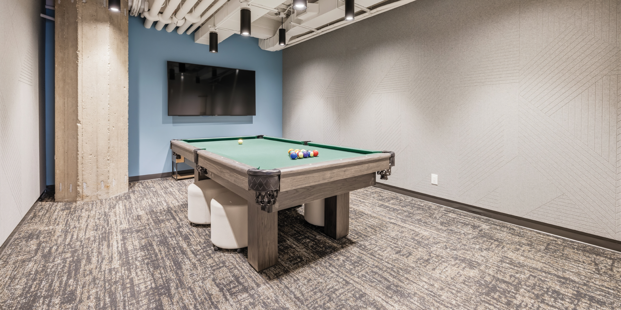 80 Richmond St W amenities open area