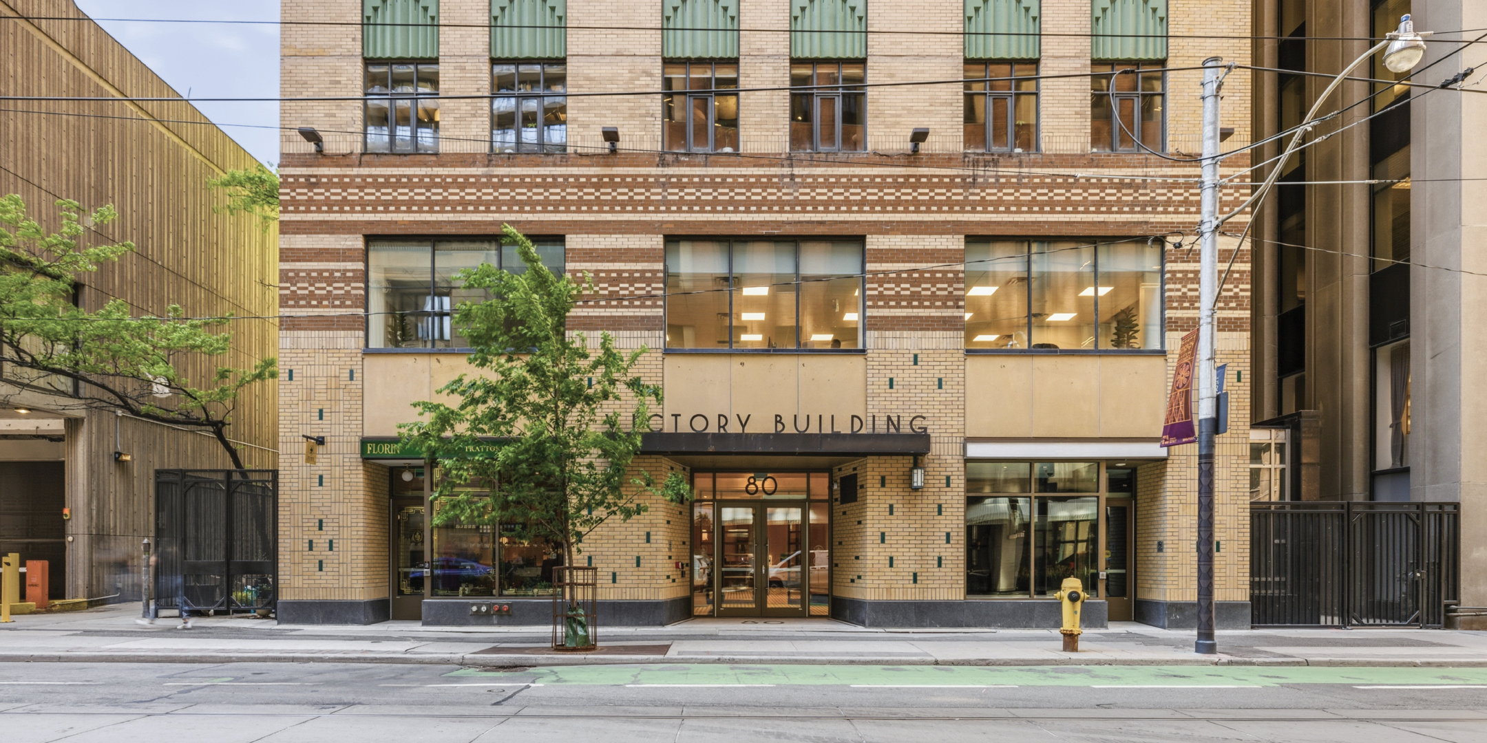 80 Richmond St W Building Main Entrace Exterior