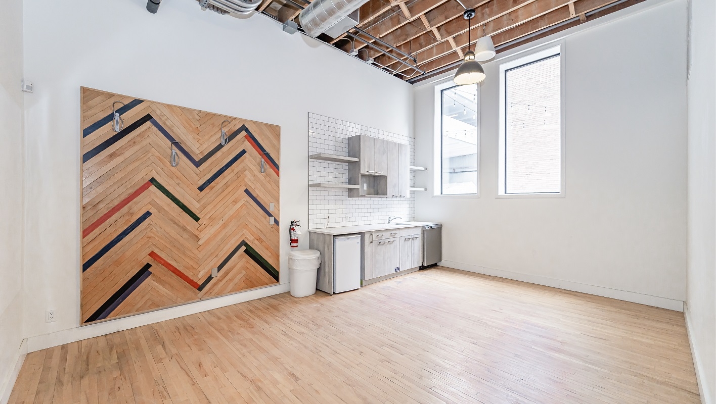 8 Queen Street N Open Area